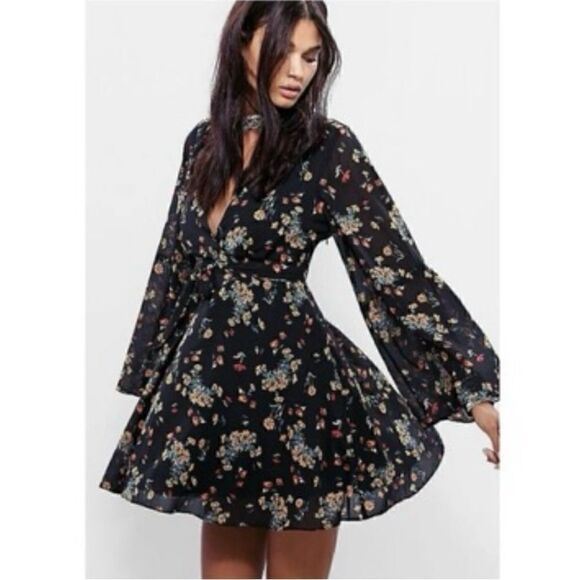 Free People Dresses & Skirts - #315 FREE PEOPLE Lilou Floral Mini Dress